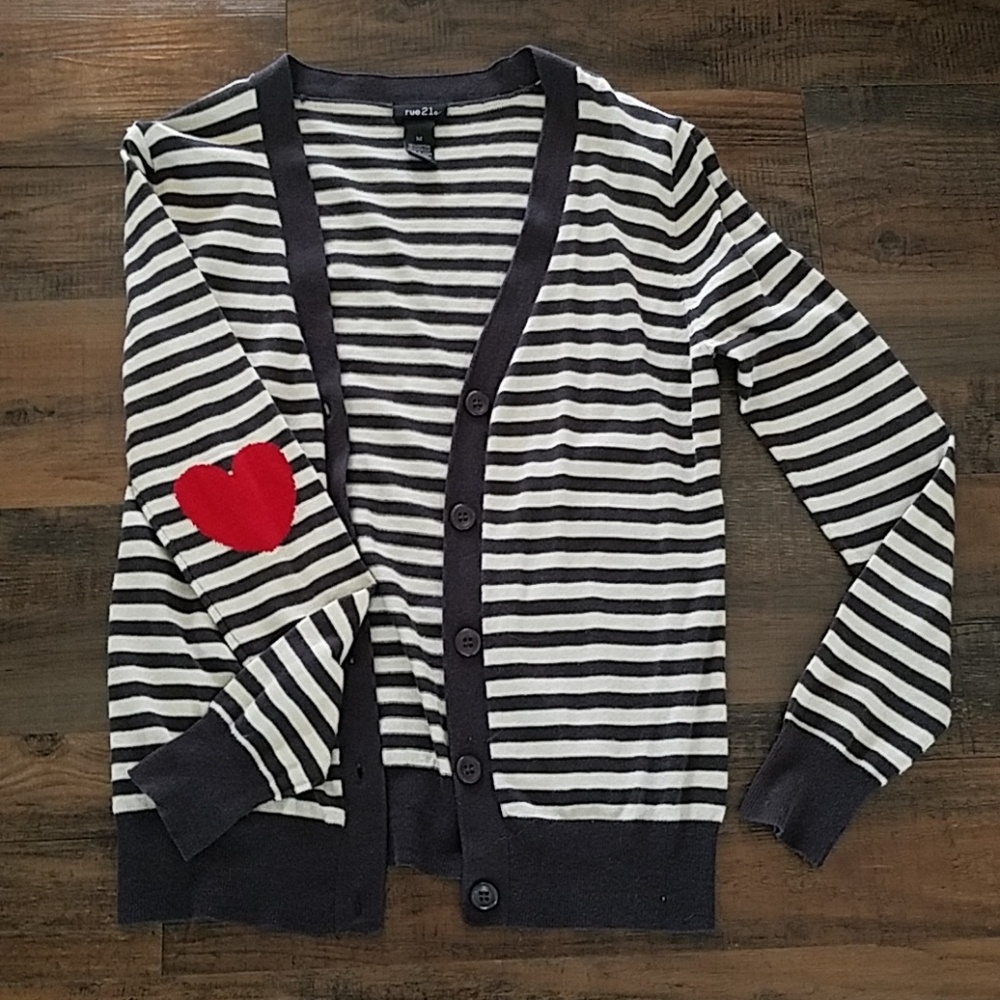 Cardigan with heart detail
